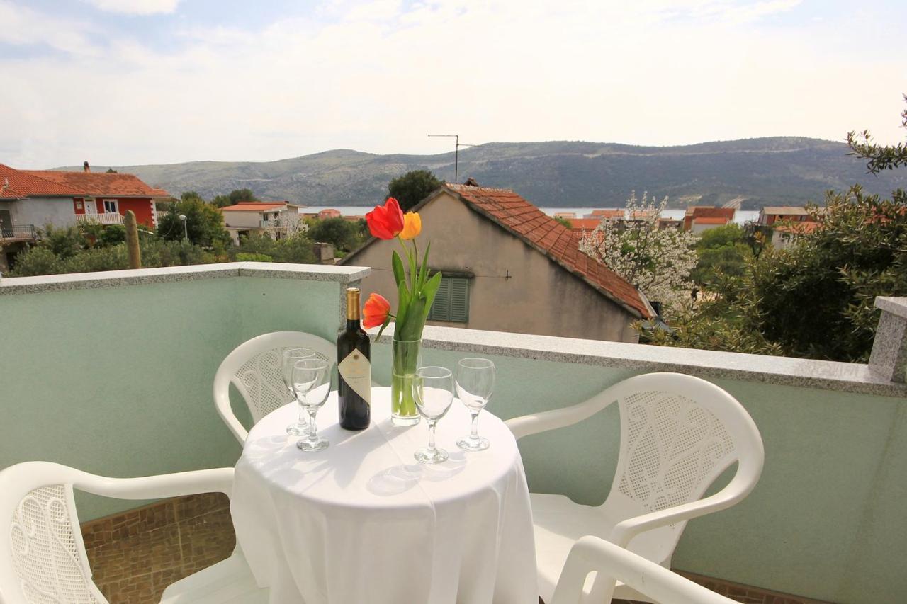 Apartments With A Parking Space Poljica, Trogir - 10010 Marina Exterior photo